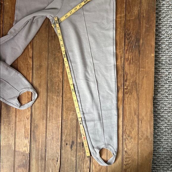 Women's vintage 90s Pants Tan stretchy stirrup - Picture 5 of 8